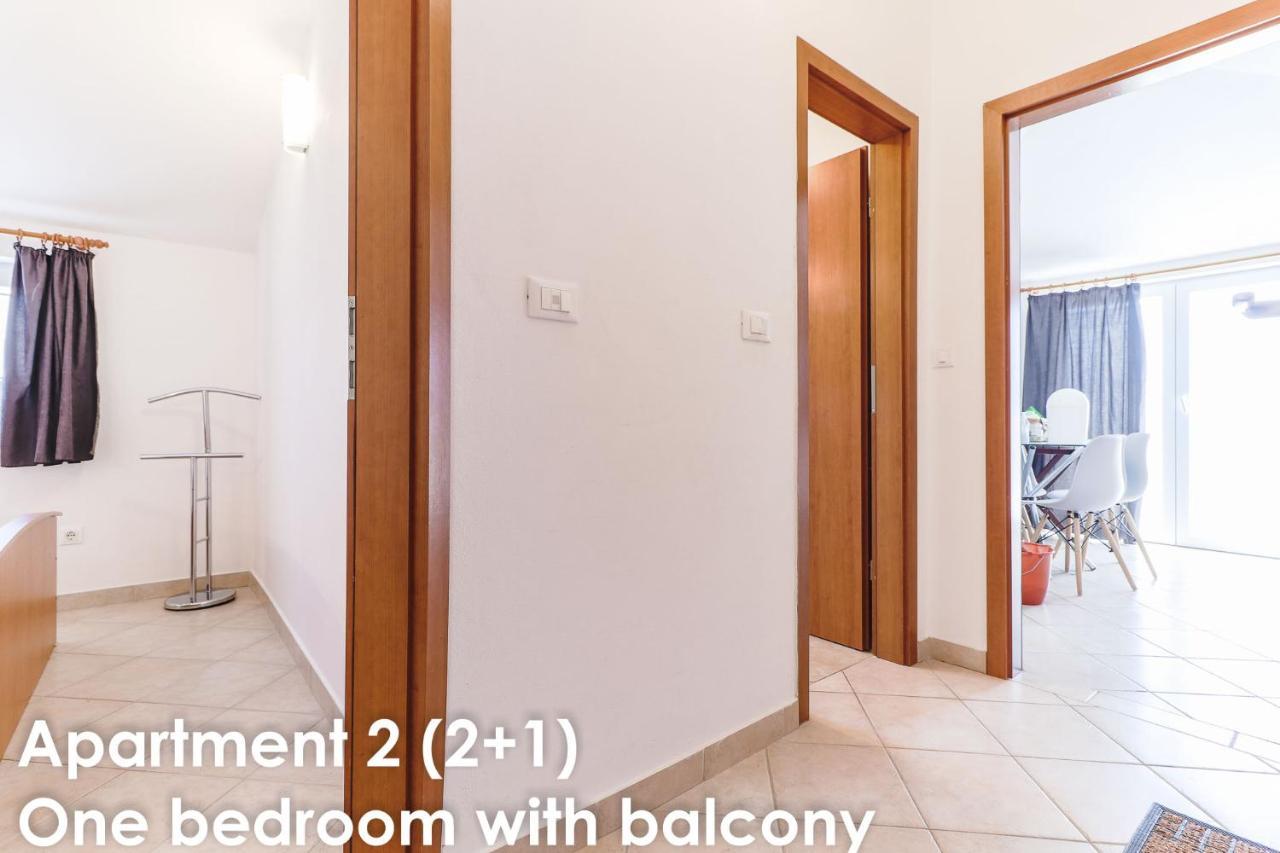 Sunshine Apartments Funtana With Balcony And Sea View Екстер'єр фото