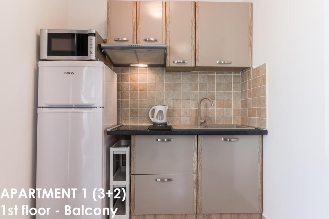 Sunshine Apartments Funtana With Balcony And Sea View Екстер'єр фото