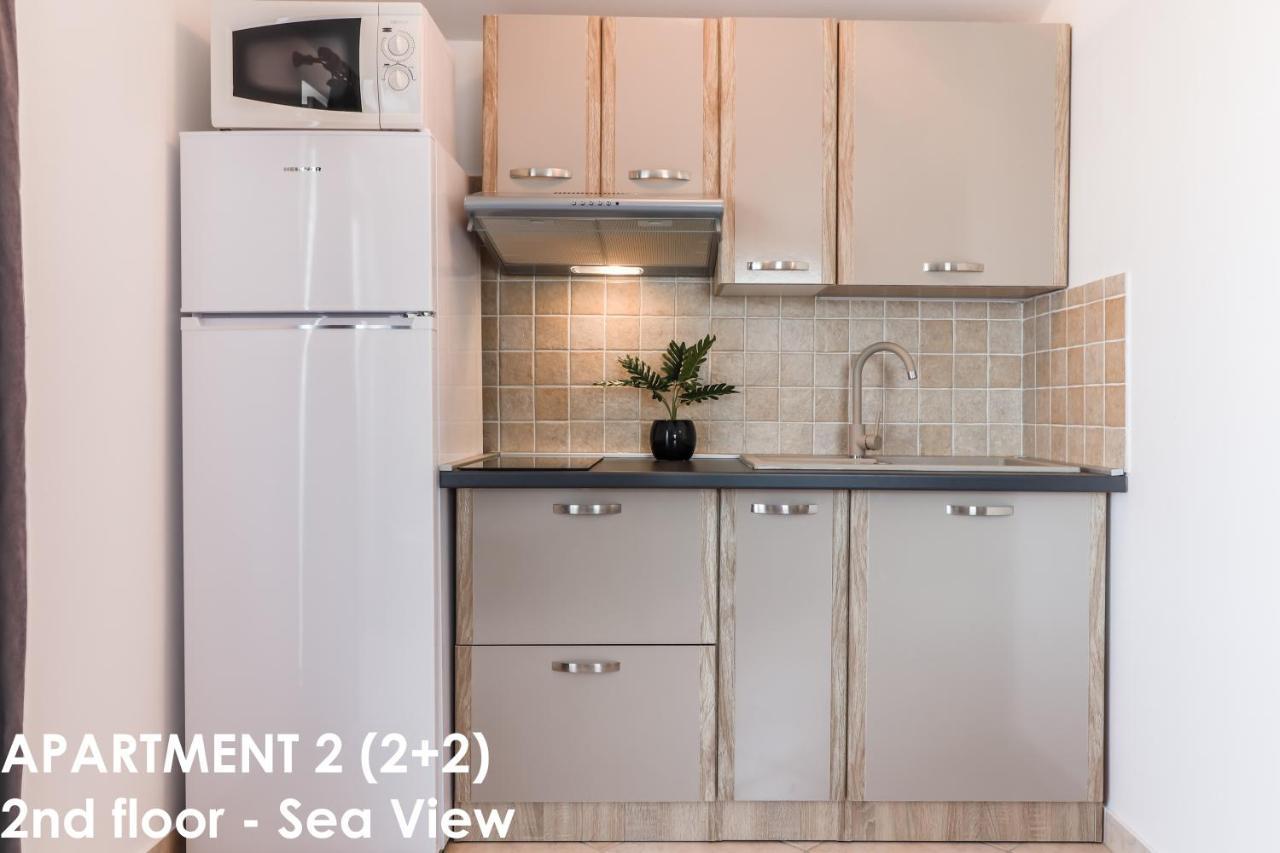 Sunshine Apartments Funtana With Balcony And Sea View Екстер'єр фото
