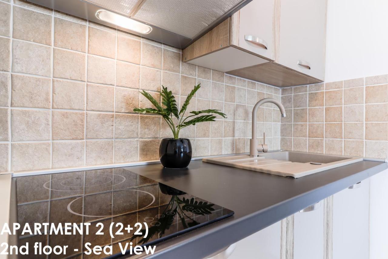 Sunshine Apartments Funtana With Balcony And Sea View Екстер'єр фото