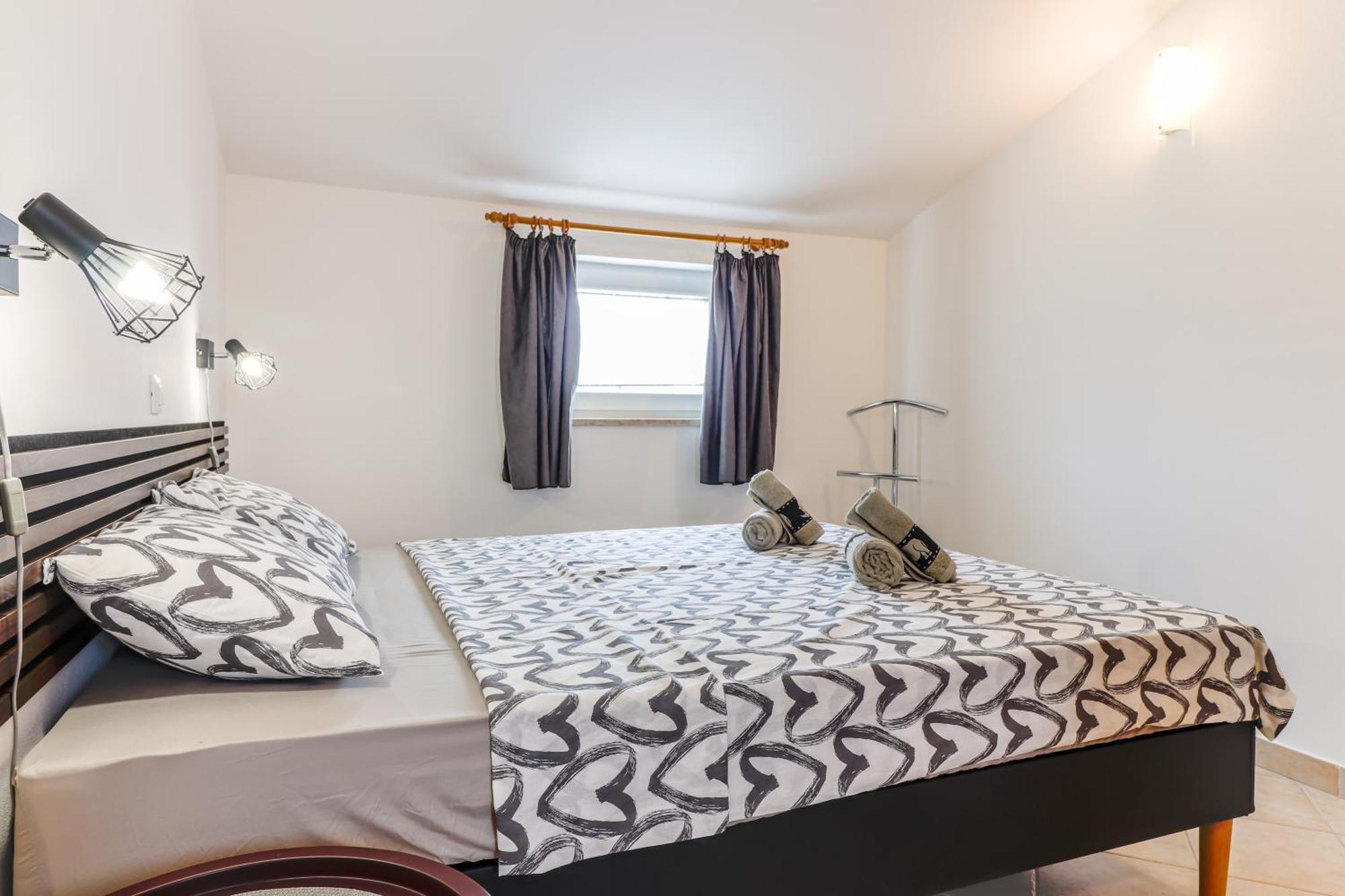 Sunshine Apartments Funtana With Balcony And Sea View Екстер'єр фото